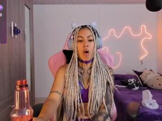 kayla_fox2