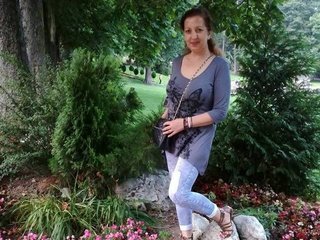 EvelyneFlirtyMilf