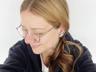 VicktoriaLou